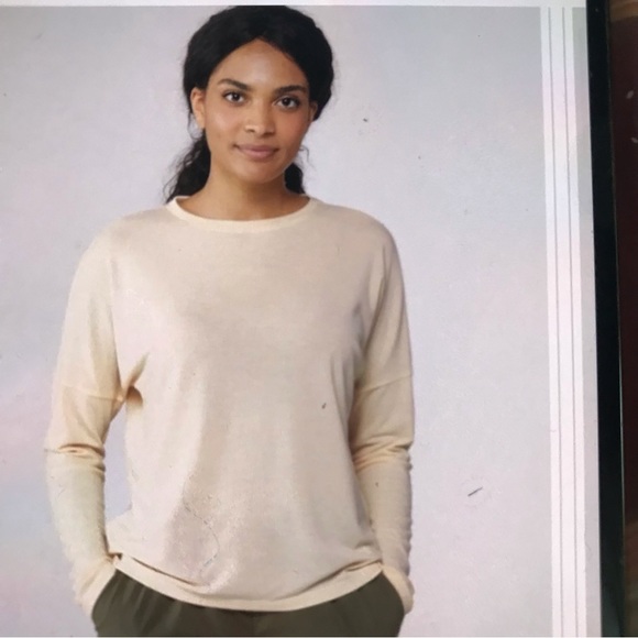 REI Tops - REI Womens Co-op Blush New Route Long Sleeve top Sz Xl